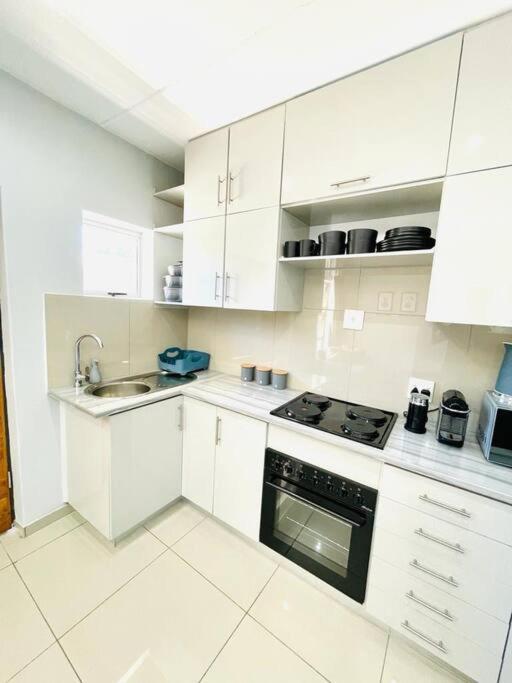 Trendy, Comfortable 1 Bedroom Apartments In Mthatha Exterior foto
