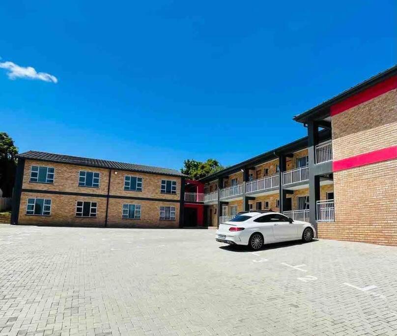 Trendy, Comfortable 1 Bedroom Apartments In Mthatha Exterior foto