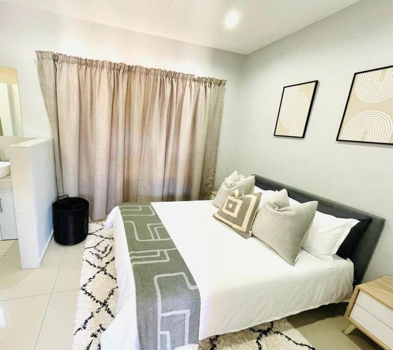Trendy, Comfortable 1 Bedroom Apartments In Mthatha Exterior foto